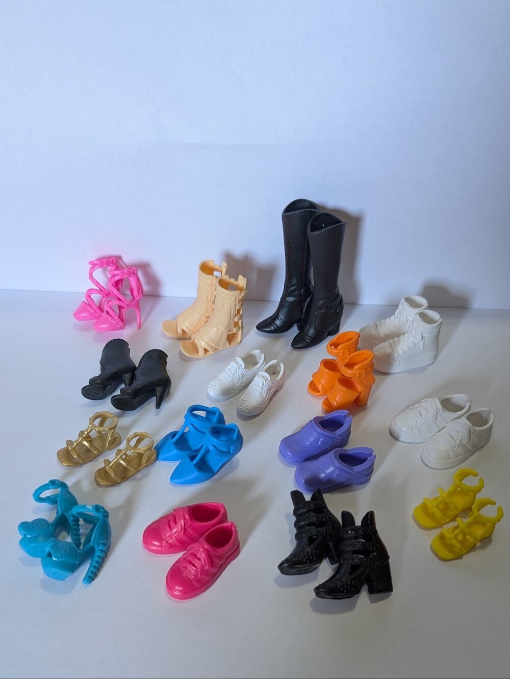 Barbie Shoes Lot Of 15 Assorted Footwear *